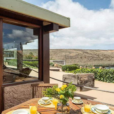 Alojamento de Turismo Selvagem Casa Poniente Haría